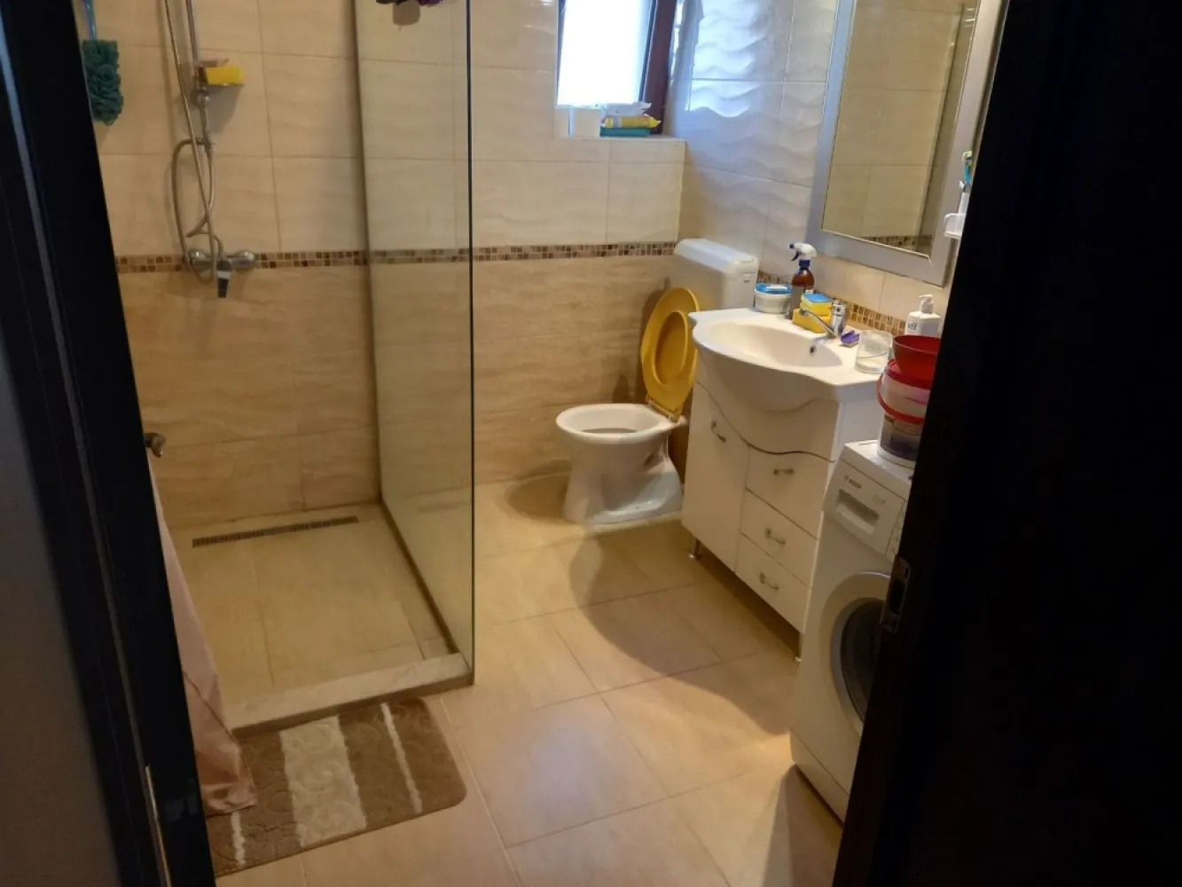 BRASADAS vinde casa in zona TITULESCU cu 5 camere si teren 350mp