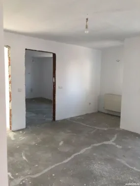 BRASADAS vinde casa în zona Micro 17 teren 9.5 ari 240mp.
