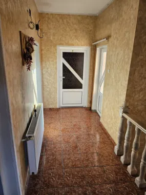 BRASADAS vinde casa individuala zona DARA cu 5 cam si teren 4ari.