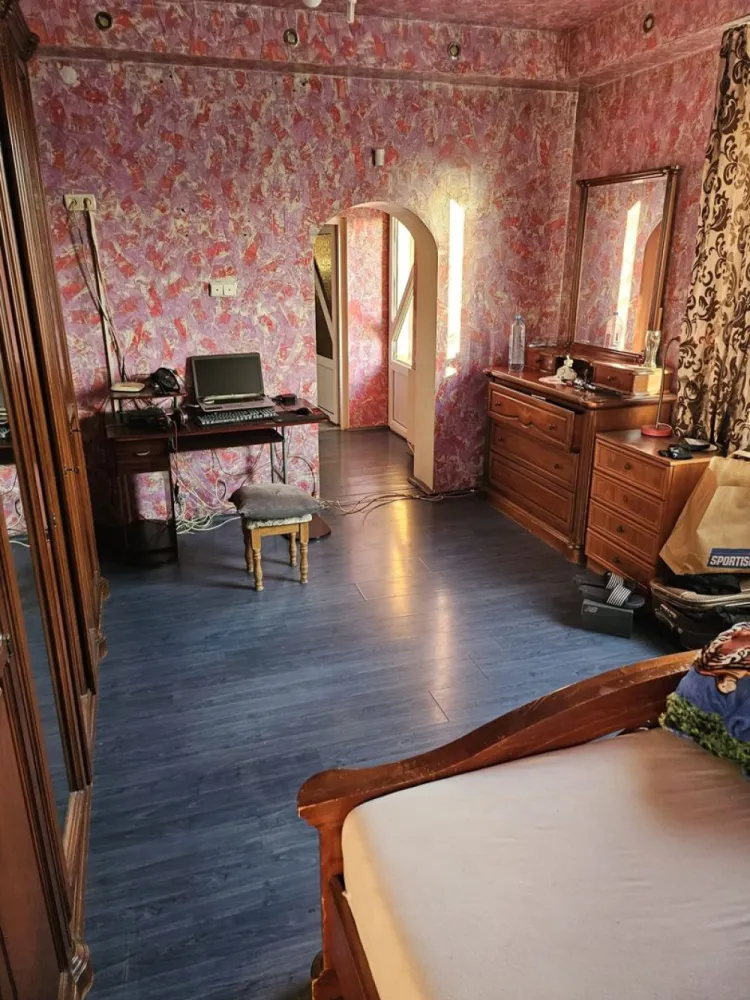 BRASADAS vinde casa individuala zona DARA cu 5 cam si teren 4ari.