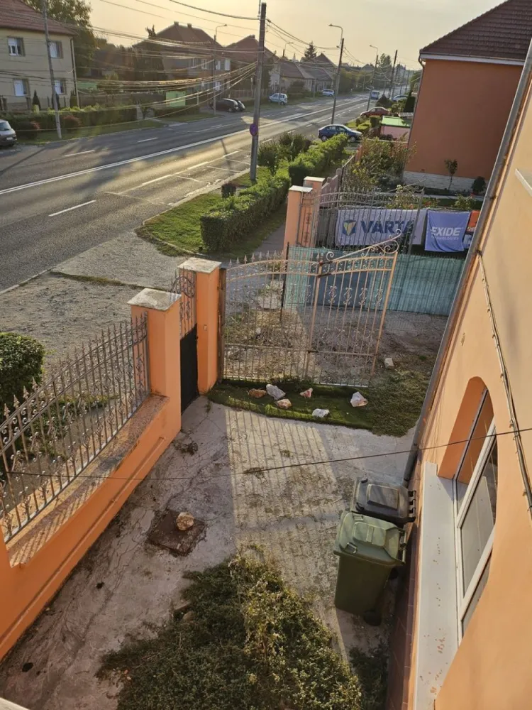 BRASADAS vinde casa individuala zona DARA cu 5 cam si teren 4ari.