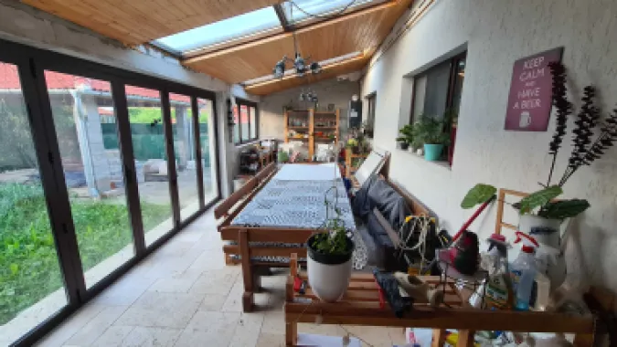 BRASADAS vinde casa tip parter in cartier Marcus.