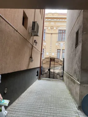 BRASADAS vinde casa pt locuit / afaceri zona ULTRACENTRALA.