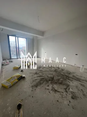 Studio | Dem Radulescu- Ostroveni | Bloc intabulat