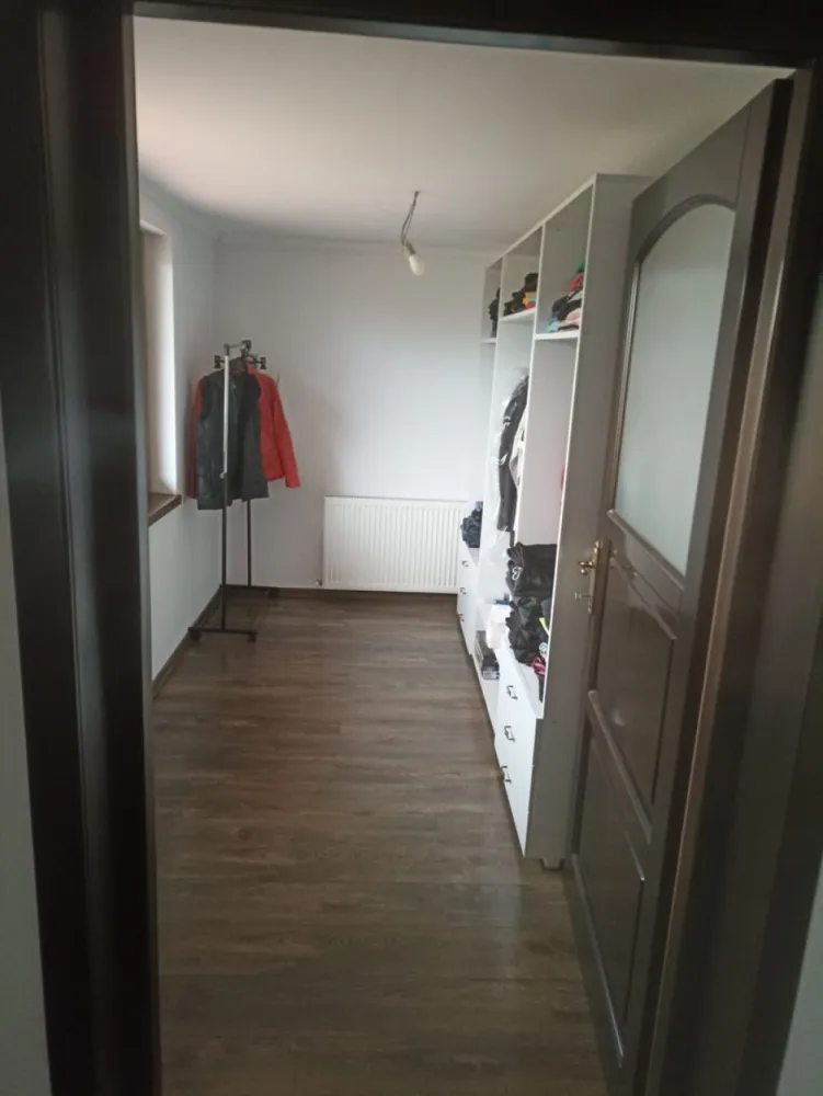 BRASADAS vinde casa NOUA 4 cam 6.5 ari.