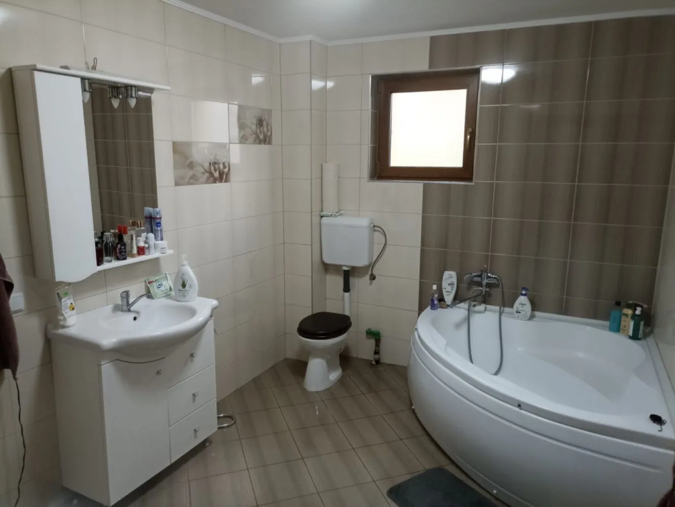 BRASADAS vinde casa NOUA 4 cam 6.5 ari.