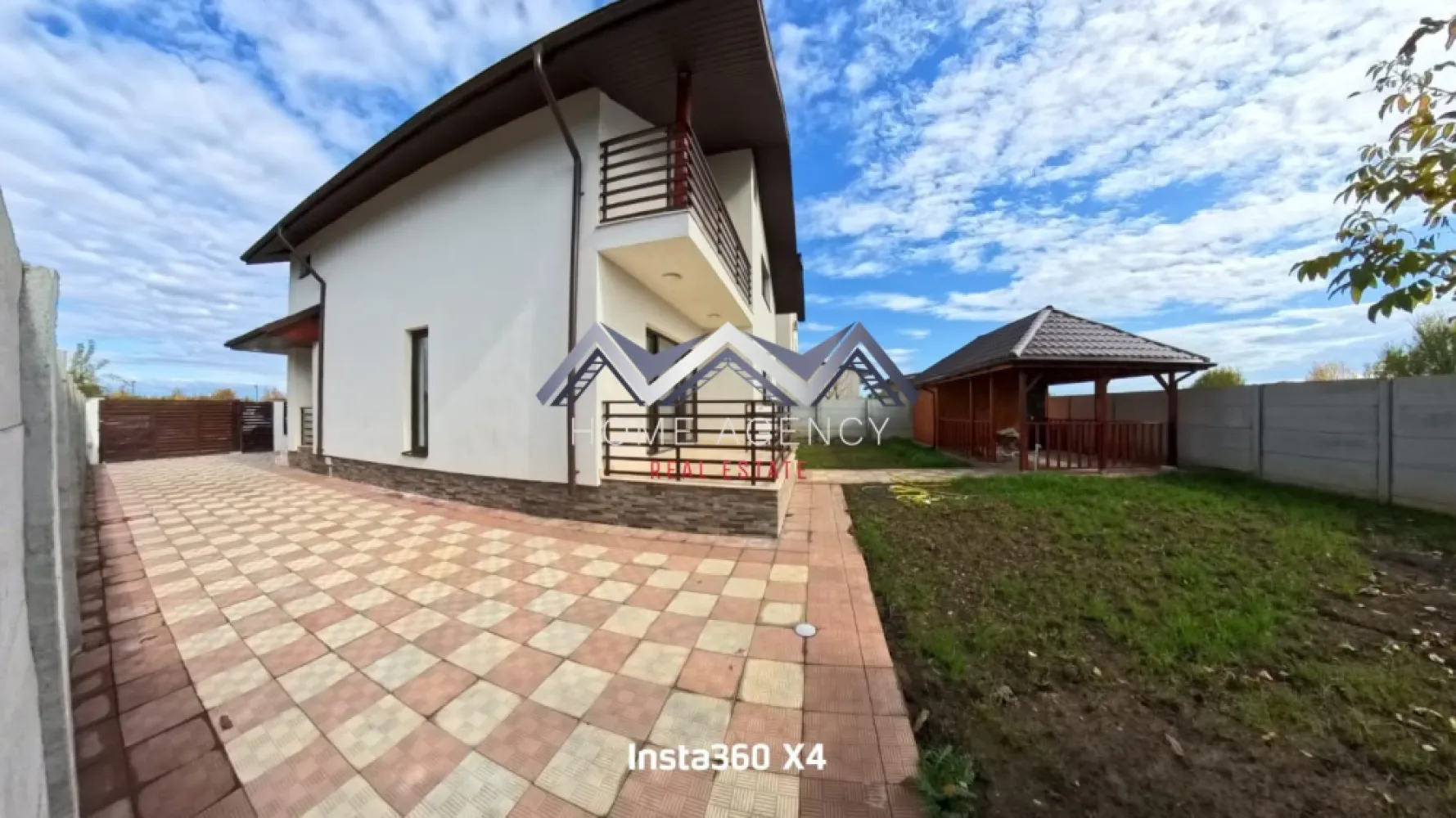 Casă individuală de vânzare Balotești - Vă propunem, spre vânzare, o casă individuală P+1, amplasată în Balotești, într-o zonă liniștită și aerisită, aflată în plină dezvoltare, cu acces facil către DN1, Aeroportul Otopeni și complexul Therme. Proprietatea se remarcă prin compartimentarea practică, camerele spațioase și luminoase, precum și prin calitatea construcției, concepută pentru confortul unei familii moderne. Construită integral din cărămidă, cu izolație exterioară și interioară și acoperiș din tablă, casa dispune de o suprafață utilă de 114 mp și o amprentă la sol de 90 mp, pe un teren de 400 mp. Curtea liberă de aproximativ 320 mp este complet împrejmuită, oferind intimitate și un cadru plăcut pentru relaxare. La parter găsim un living generos, cu ferestre mari ce permit luminii naturale să pătrundă pe tot parcursul zilei și cu acces direct spre grădină. Bucătăria este închisă cu pereți de sticlă, oferind un efect elegant și modern, separând zona de gătit de spațiul de zi fără a diminua luminozitatea. Tot aici regăsim un dormitor spațios, potrivit pentru oaspeți, birou sau cameră de hobby, și o baie mare, cu duș tip walk-in, amenajată modern. Etajul este destinat odihnei, oferind intimitate și confort. Dormitorul matrimonial se remarcă prin dimensiunile generoase, accesul spre balconul propriu, o zonă de dressing și o baie proprie dotată cu cadă. Celelalte două dormitoare sunt luminoase și bine proporționate, deservite de o baie comună, dotată cu duș walk-in. Din holul etajului se face accesul către pod, un spațiu extrem util pentru depozitare suplimentară. Finisajele sunt moderne și de bună calitate: ferestre PVC cu geam tripan pentru izolare termică și fonică, parchet laminat premium, pereți finisați cu vopsea lavabilă, faianță și gresie în tonuri neutre, ușă metalică la intrare și sistem de încălzire cu centrală proprie și calorifere. Casa se vinde nemobilată, oferind libertatea noilor proprietari de a o amenaja după propriul stil. Curtea este îngrijită, beneficiază de pavaj pe aleile de acces și zona de parcare, gazon amenajat și un foișor cu magazie, util atât pentru depozitare, cât și pentru activități în aer liber. Spațiul exterior este ușor de întreținut și oferă echilibrul între relaxare și utilitate, fiind potrivit pentru o familie. Proprietatea se distinge prin camerele sale ample și luminoase, compartimentarea echilibrată și liniștea zonei, fiind o alegere potrivită pentru cei care își doresc o locuință nouă, confortabilă și bine construită, la doar câteva minute de Nordul Capitalei. Contactează-ne pentru mai multe detalii și pentru programarea unei vizionări. }}