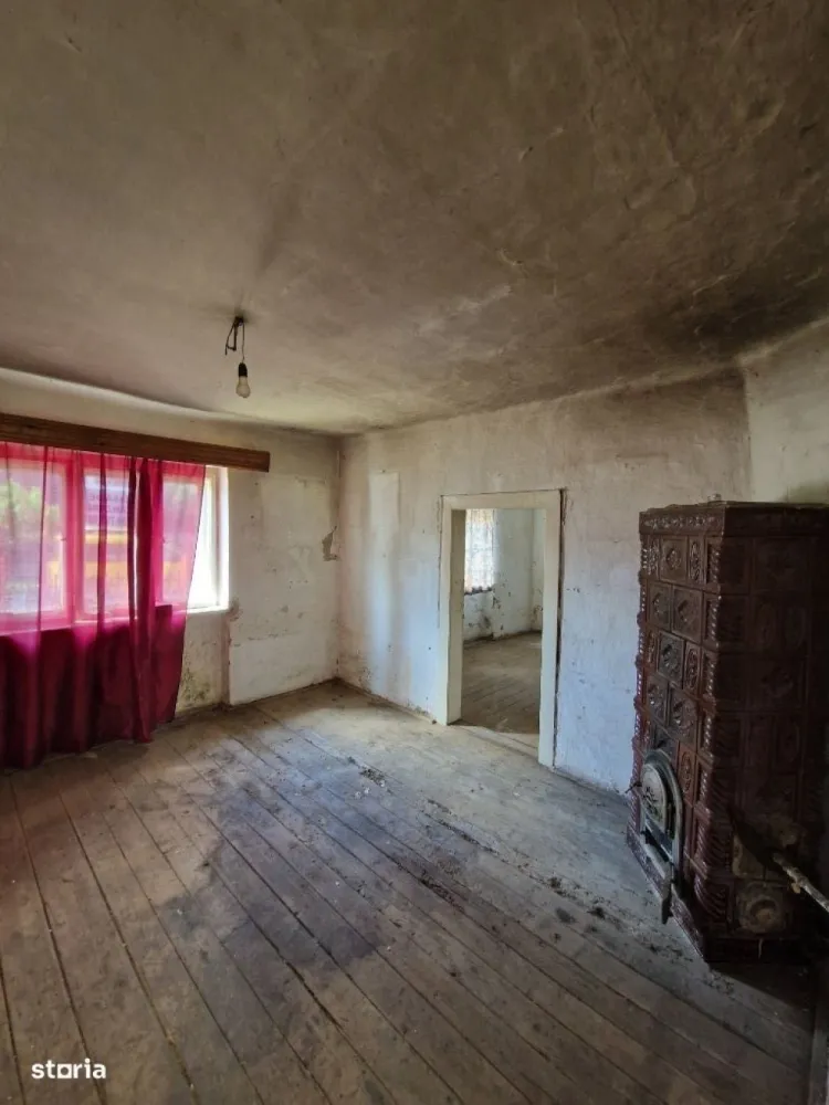 BRASADAS vinde casa cu teren 5 Ari zona Closca.