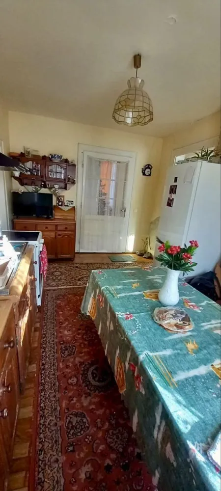 BRASADAS vinde casa in zona Titulescu / schimb apartament.