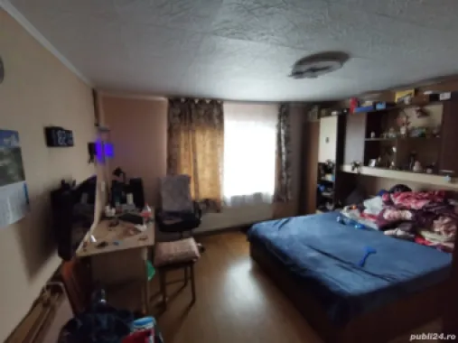 vand casa Satu Mare str spicului 3 cam placa de beton