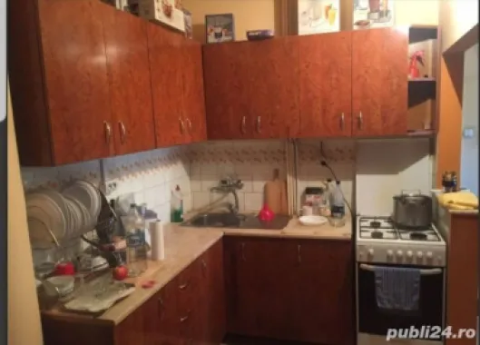 BASARAS vinde casa inchiriata pe 3 ani 800 Euro/luna.