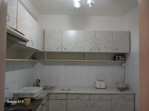 BRASADAS vinde casa 2 cam cu etaj 6 ari zona Bercu Rosu.