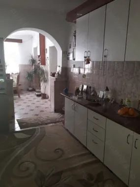 BRASADAS vinde casă in zona Barițiu.