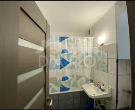 🏡 Garsonieră de închiriat – Aleea Carpați | Aproape de UMF | Disponib