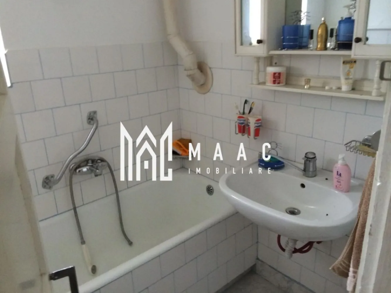 Casă individuală I Rustic I 100 mpu I Curte 2000 mp I Nemșa