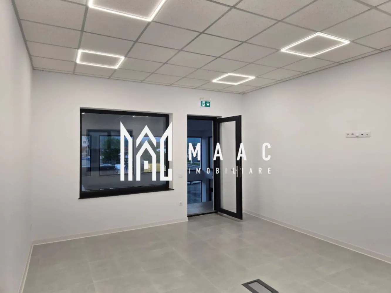 Oferta de nerefuzat - spatiu birouri finisaje exceptionale - Oferta de Închiriere Spațiu Birouri și Showroom Se oferă spre închiriere un spațiu modern, situat într-o clădire nouă, cu o suprafață totală de 470 metri pătrați. Spațiul include: - 7 birouri separate - 1 showroom generos Clădirea are regimul de înălțime parter + etaj, fiecare etaj dispunând de spații pentru toalete. La parter, încălzirea se face prin pardoseală, iar etajul este dotat cu calorifere. Caracteristici ale spațiului: - Spații aerisite, cu geamuri mari panoramice - Intrare controlată prin poartă automată - 10 locuri de parcare incluse în prețul chiriei De asemenea, la cererea chiriașului, se oferă posibilitatea de a închiria, în spatele clădirii, un teren liber de 200 metri pătrați, unde se poate construi un cort pentru depozitarea materialelor. Prețul de închiriere pentru acest spațiu suplimentar este de 1 Euro pe metru pătrat pe lună. Pentru mai multe detalii precizati telefonic ca ati vazut anuntul cu ID CP2878765 }}