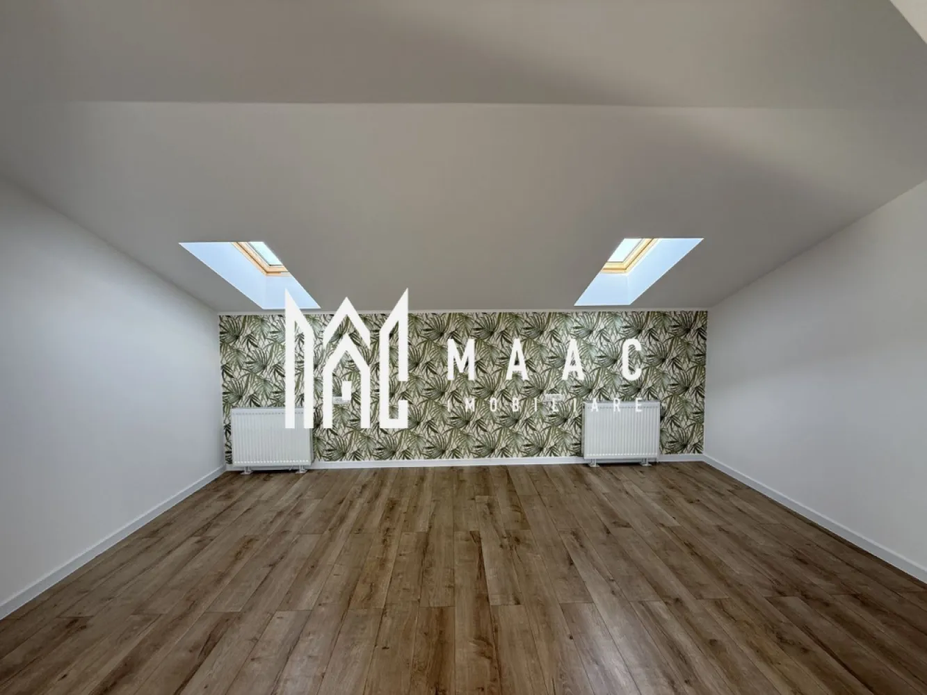 Apartament 3 camere | 150 MP | Balcon | La cheie | 2 Parcari