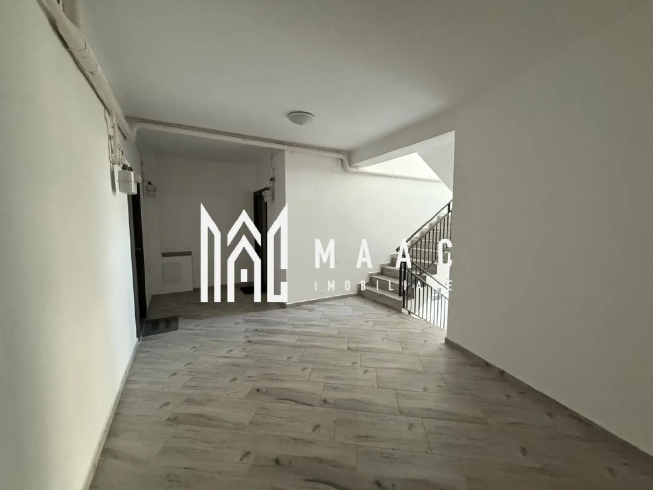 Apartament 3 camere | 150 MP | Balcon | La cheie | 2 Parcari