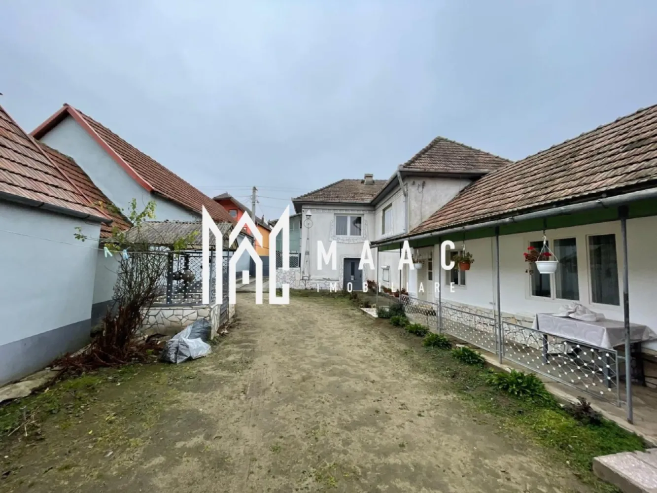 Casă I Teren de 4.500 mp I Anexe I Seica Mare