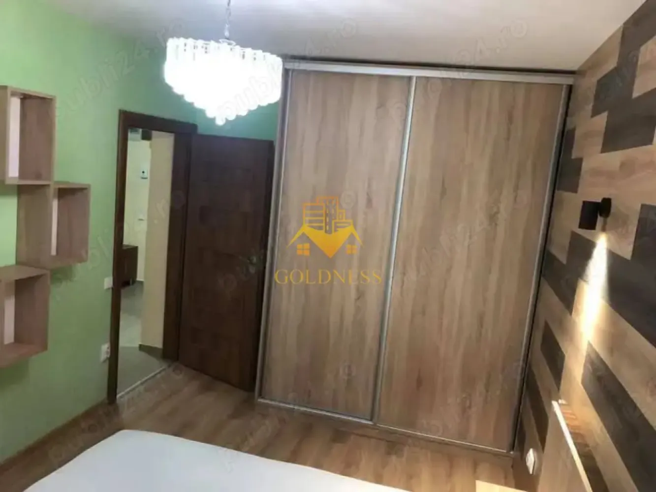 2 Camere Decomandate, Calea Turzii, Panemar, Mol, 18 Gym, Leroy Merlin - GOLDNESS Imobiliare vă propune spre închiriere un apartament cu 2 camere semidecomandate, situat pe Calea Turzii, cu o suprafață de 54 mp + balcon, la etajul 4 din 8. Apartamentul dispune de centrală proprie. Se află în apropierea stațiilor de transport în comun, magazine, restaurante, spații verzi, farmacii, etc.   Apartamentul este compartimentat astfel:  - dormitor cu pat matrimonial, dressing, noptiere  - living cu bucatarie open space complet utilată și mobilată, canapea extensibilă, loc de servit masa   - baie cu cada, calorifer port prosop și dulap pentru depozitare.  - balcon deschis. Imobilul este dotat cu toate cele necesare- centrală proprie, frigider, aragaz, hotă, mașină de spălat haine,   etc.  Dacă sunteți interesați de acest apartament și doriți să îl vizionați, dar și pentru alte oferte nu ezitați să ne contactați telefonic sau prin e-mail. Vă stăm la dispoziție! Pentru intermediere se percepe un comision de 50% din prețul chiriei! }}