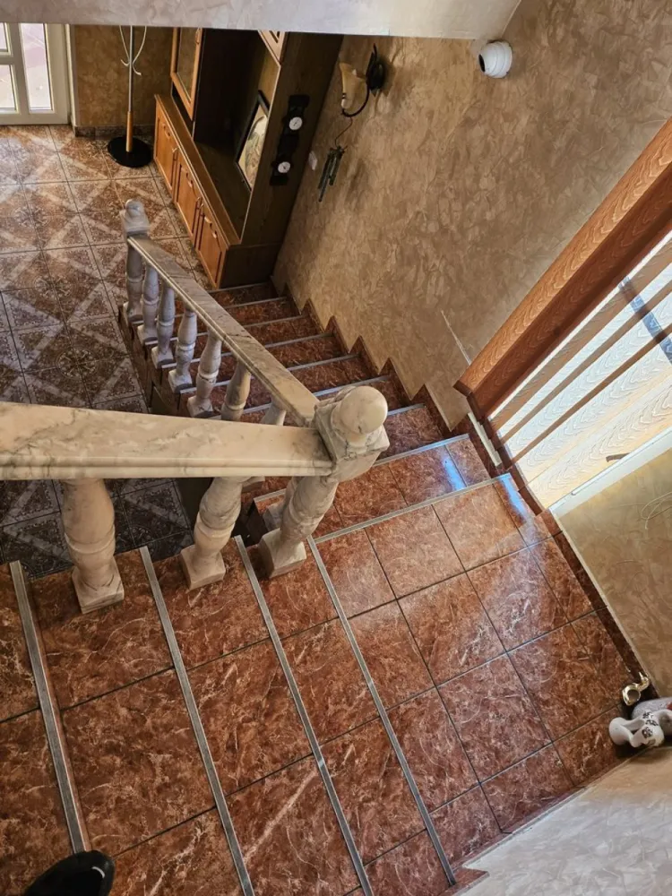 BRASADAS vinde casa individuala zona DARA cu 5 cam si teren 4ari.