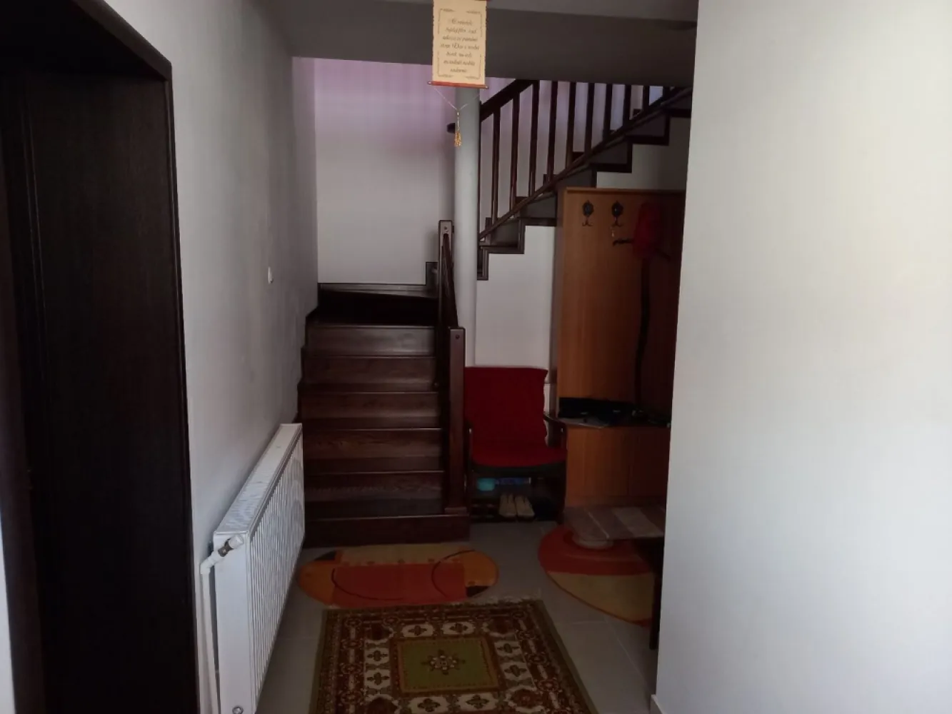 BRASADAS vinde casa in zona TITULESCU cu 5 camere si teren 350mp