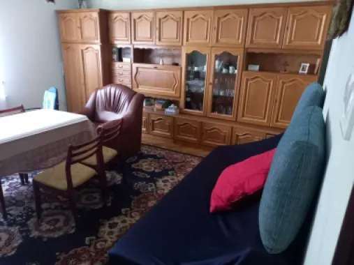 BRASADAS vinde casa in zona TITULESCU cu 5 camere si teren 350mp