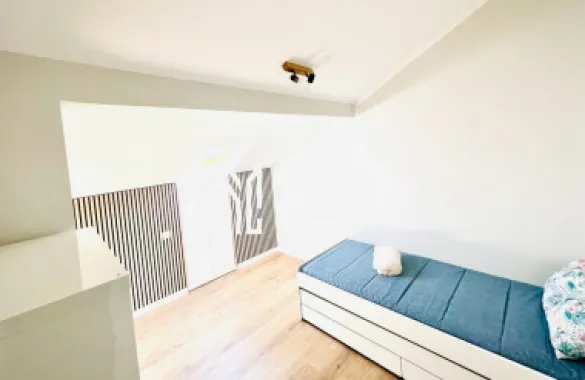 Apartament 4 camere | La alb | Cartier reziential | 100 MP