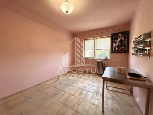 Apartament 3 camere de vanzare, 2 bai, zona Soarelui, Timisoara