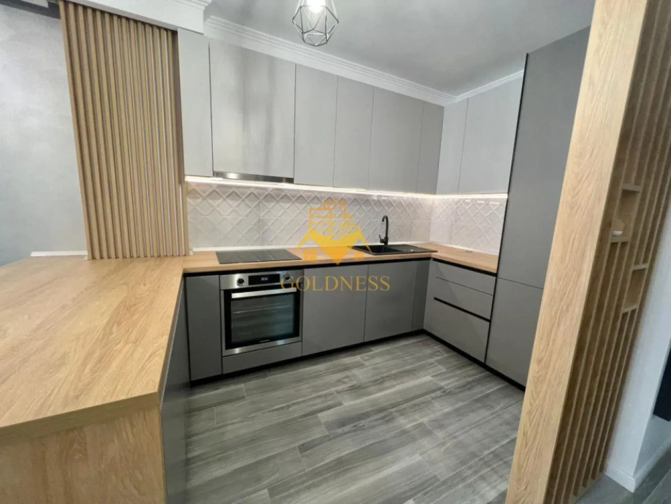 2 camere,modern,garaj, bloc nou zona Centrala, Platinia, Usamv,Motilor