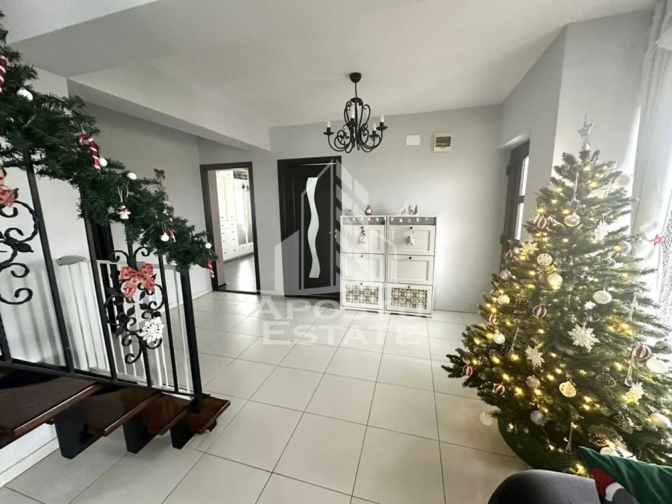 Casa individuala de vanzare cu 5 camere, P+M, zona Braytim, Timisoara