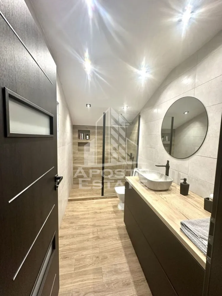 Casa individuala de vanzare cu 5 camere, P+M, zona Braytim, Timisoara