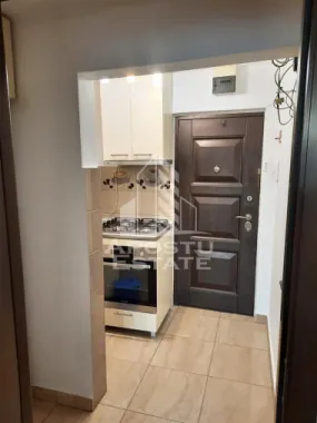 Garsoniera renovata, etajul 2, in zona Buziasului
