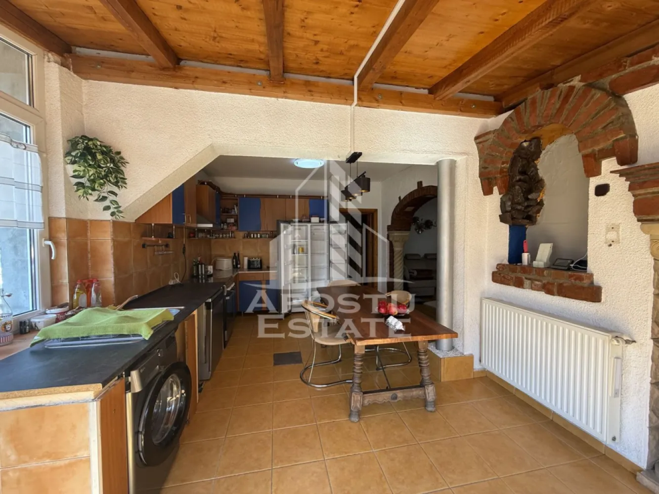 Casa individuala de vanzare cu proiect de extindere, zona Lunei