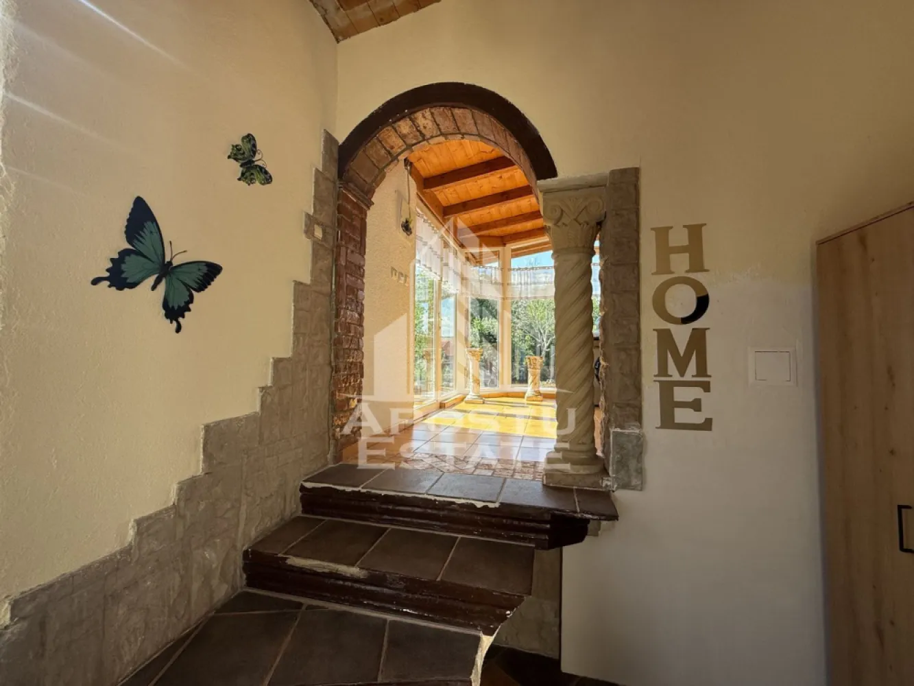 Casa individuala de vanzare cu proiect de extindere, zona Lunei