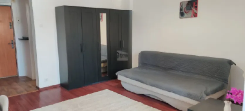 Particular închiriez garsonieră lângă Park Lake