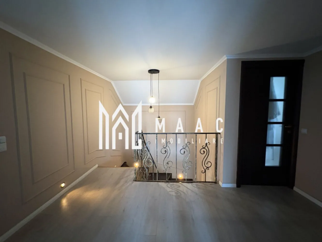 Casa cu 5 camere I Curte 920 mp I Tocile