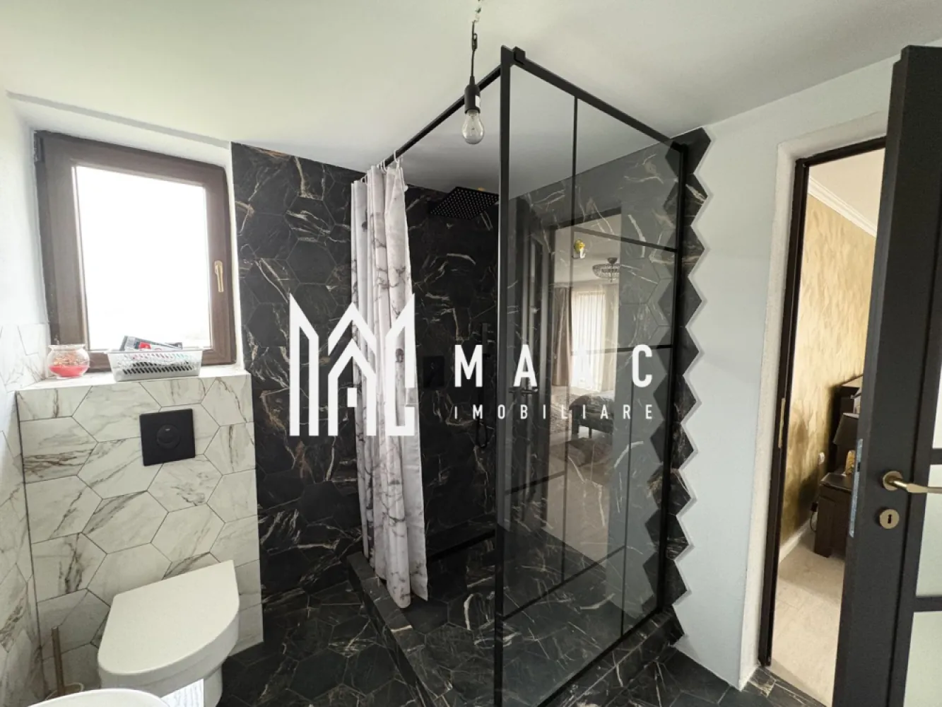 Casa cu 5 camere I Curte 920 mp I Tocile