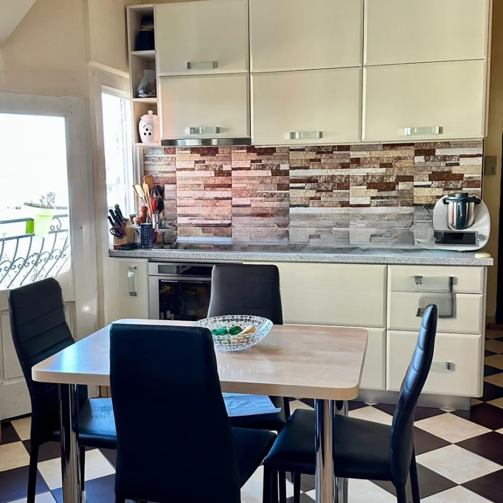 Mansardă modernă de vânzare – 3 camere, 60 mp, gata de mutat!