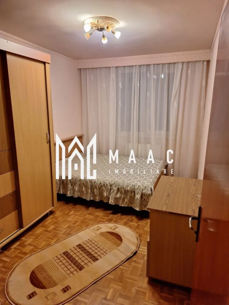 Apartament 2 camere | Etajul 3 | 62mp | Ștrand - MAAC Imobiliare vă propune spre închiriere un apartament cu 2 camere, situat la etajul 3 al unui bloc amplasat în zona Ștrand. Locuința este complet mobilată și utilată, disponibilă imediat și cuprinde: living luminos, dormitor, balcon închis și baie cu geam. Încălzirea se realizează prin centrală termică proprie, cu calorifere, asigurând confort termic. Amplasarea apartamentului permite acces rapid către centre comerciale, instituții bancare, unități de învățământ, farmacii și alte puncte de interes. Închirierea se face pe termen de minim 1 an. Nu se acceptă: -animale de companie -fumători -mai mult de 2 persoane Se percepe o garanție în cuantumul unei chirii lunare. Pentru mai multe detalii, precizați telefonic că ați văzut anunțul cu ID: CP2891339 }}