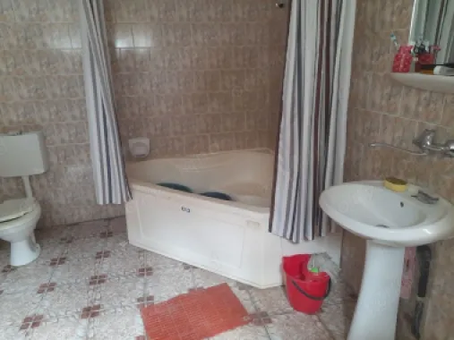 BRASADAS vinde casa cu 4 cam in zonă Closca