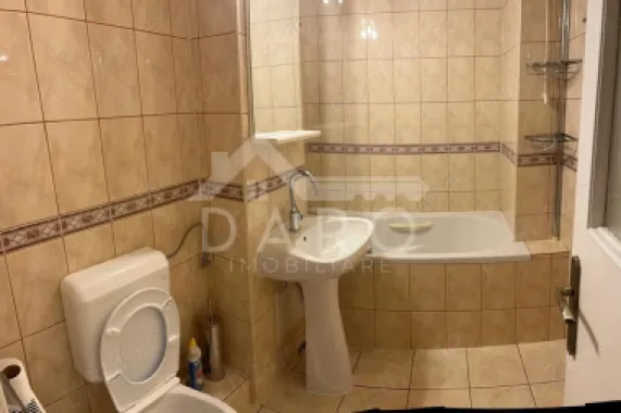 Închirez apartament cu 3 camere, 70mp, zona Tudor.
