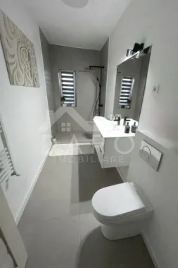 🏡 Apartament de vânzare – 3 camere | 81 mp + 3 terase | Zona Unirii –