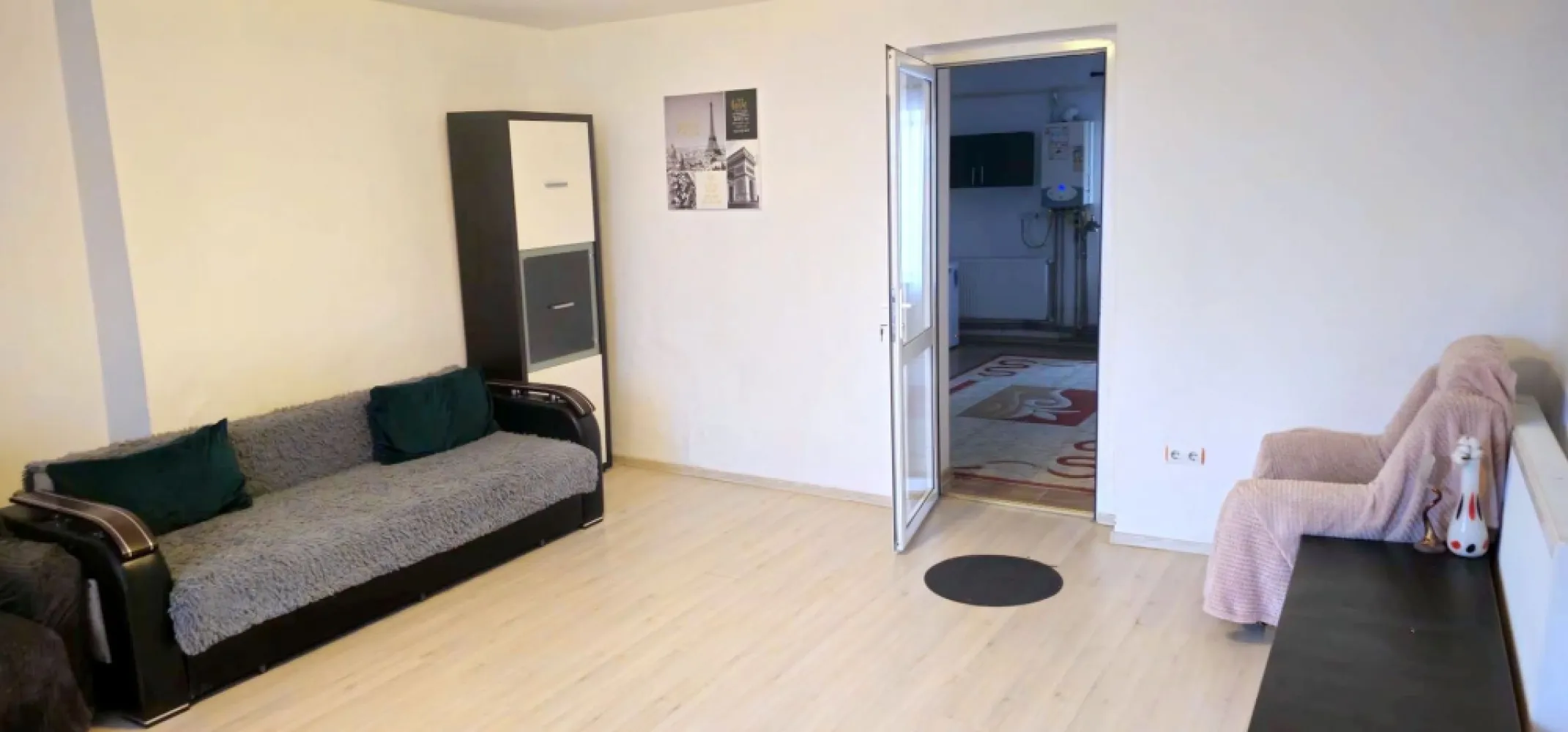 Apartament cu 2 camere, la casa - zona centrala -