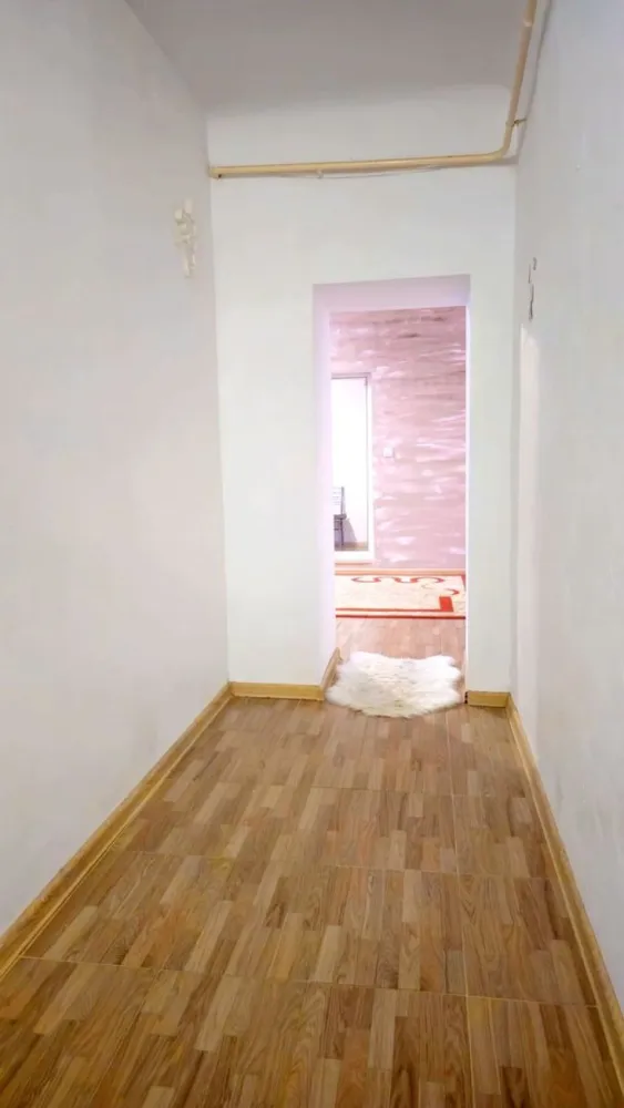 Apartament cu 2 camere, la casa - zona centrala -