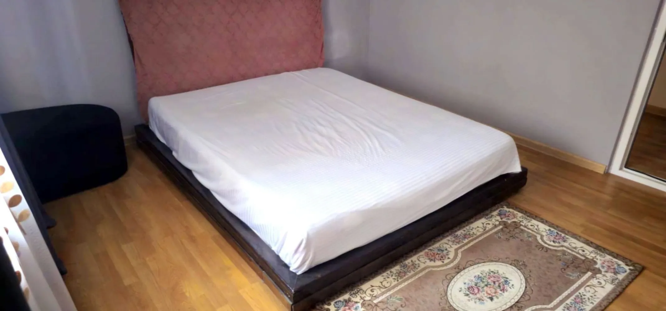 Apartament cu 2 camere, la casa - zona centrala -