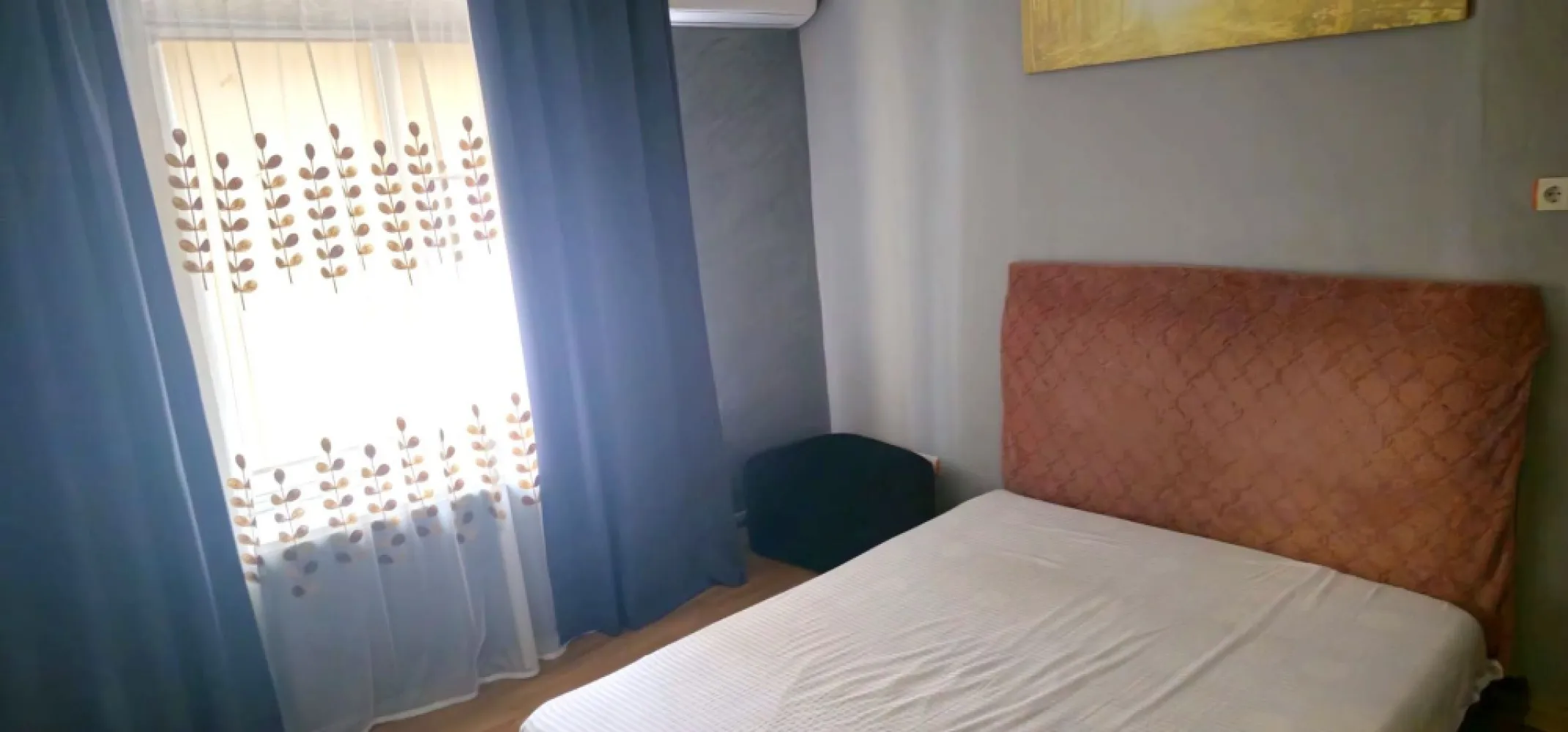 Apartament cu 2 camere, la casa - zona centrala -