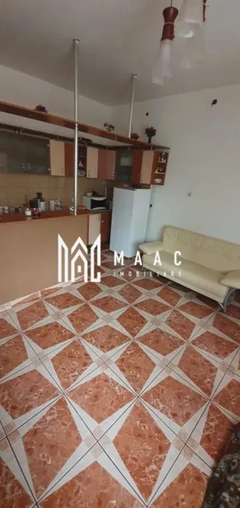 Casa individuala | Zona Centrala | 3 dormitoare - MAAC Imobiliare vă propune spre închiriere o casă individuală situată într-o zonă centrală, liniștită și foarte bine conectată, la doar câțiva pași de Promenada Mall. Caracteristici proprietate: Compartimentare: 3 dormitoare, baie generoasa cu geam, bucatarie open space -35mp Curte proprie: 200 mp – perfectă pentru relaxare sau timp petrecut în aer liber Grădină: 300 mp – ideală pentru activități recreative sau amenajare personalizată Compartimentare funcțională și confortabilă Locuință complet separată, oferind intimitate și liniște Utilități complete disponibile Locație excelentă: Acces rapid Promenada Mall, mijloace de transport, centre educaționale și comerciale Ideală pentru familii sau persoane care apreciază intimitatea unei case individuale în inima orașului Pet Friendly 📞 Pentru mai multe detalii sau pentru a programa o vizionare, va rugam specificați telefonic CP2937261 ! }}