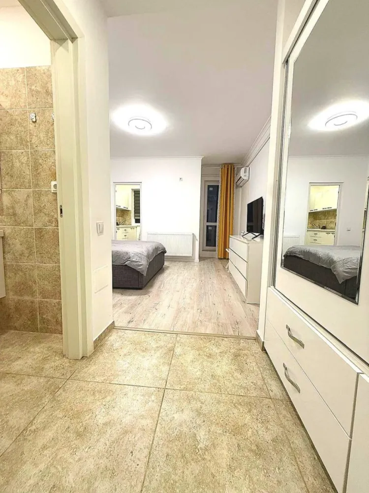 Garsonieră modernă Militari Residence comision 50% - AGENTIE IMOBILIARA - COMISION 50% Oferim spre închiriere o garsonieră modern mobilată, situată în cartierul Militari Residence pe strada Tineretului nr. 17 Detalii despre proprietate: - Suprafață: Generos compartimentată, oferind spațiu și confort. - Etaj 4 din 7, poziționare optimă pentru acces și priveliște. - Mobilare și utilare**: Garsoniera este complet mobilată și utilată, amenajată cu gust, gata pentru a vă oferi confortul unui cămin modern. Facilități și beneficii: Complexul oferă acces rapid la mijloace de transport, supermarketuri, restaurante, săli de fitness și alte puncte de interes. Zona este bine conectată, liniștită și ideală pentru locuit. Contact: Pentru mai multe detalii sau programarea unei vizionări, vă rugăm să ne contactați la numarul de telefon din anunt. Mută-te într-o garsonieră care îmbină stilul modern cu funcționalitatea, în cartierul Militari Residence! }}