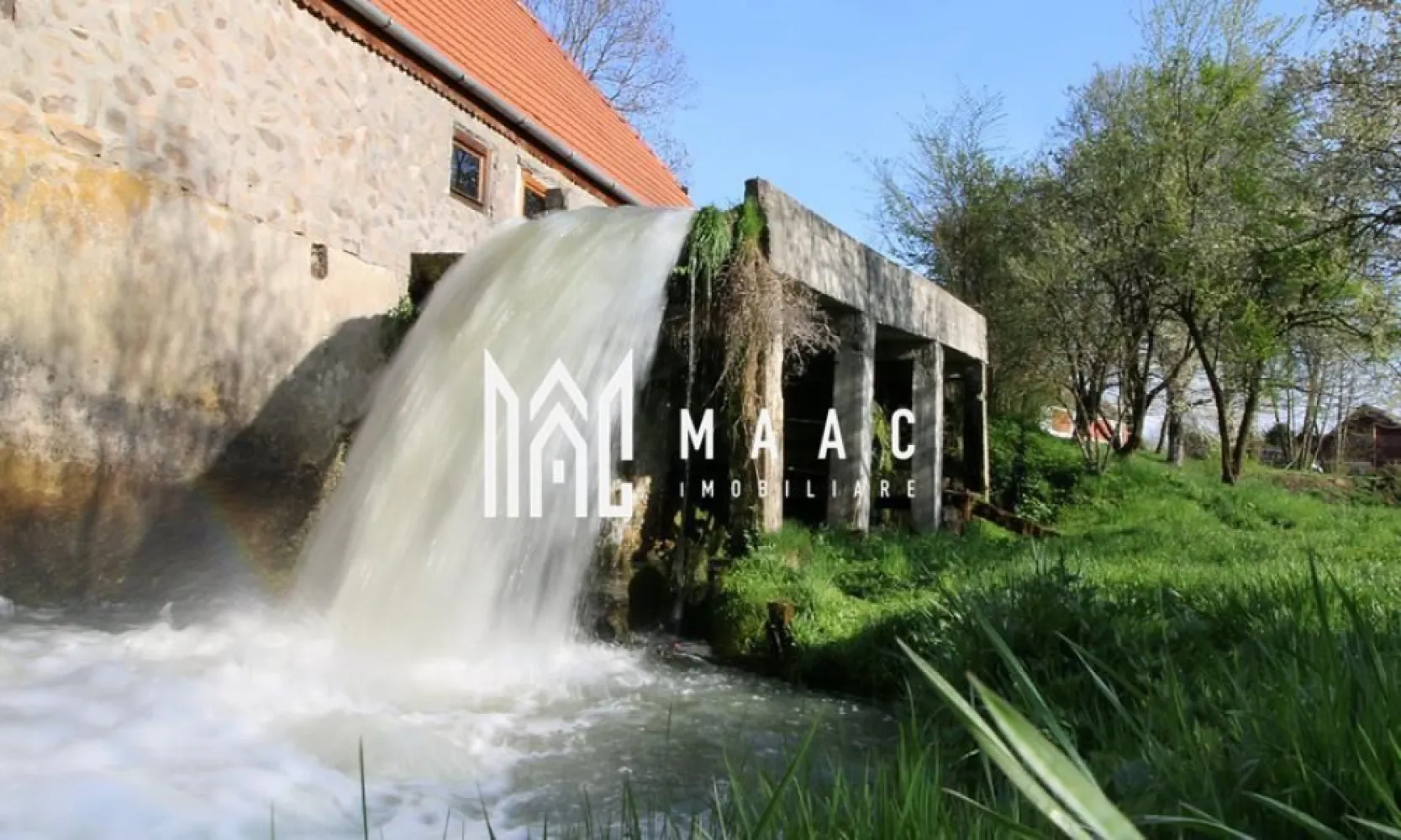 Pensiune | 10 camere | Teren |2.300 Mp - Vă propunem spre vânzare o pensiune situata intr-o zona turistica cu potential ridicat de dezvoltare. Clădirea principală – aprox. 250 mp utili camere spațioase, fiecare cu baie proprie Sală de relaxare / sală de jocuri Compartimentare practică, adaptată pentru cazare Clădire secundară – construcție cu valoare istorică, an 1913 Suprafață de aprox. 120 mp Sală de mese generoasă Bucătărie separată, potrivită pentru deservirea activității turistice Teren: aprox. 2.300 mp, cu deschidere generoasă, spații verzi și posibilități de amenajare (terasă, zonă de relaxare, parcare). Puncte forte: Proprietate complet construită și compartimentată pentru activitate turistică Clădiri separate pentru cazare și servirea mesei Potrivită pentru pensiune, agropensiune, retreat, centru de evenimente sau investiție Pentru detalii suplimentare si pentru a programa o vizionare contactati echipa MAAC specificand ID: CP2850855 }}